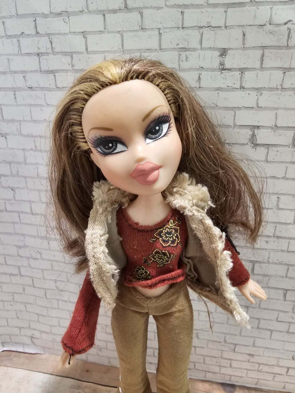 Bratz 2003 Style It Yasmin Hippie Chic Doll Brown Hair Outfit Y2K MGA Vintage